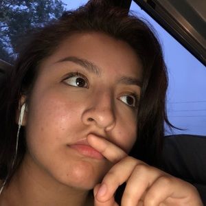 Meet your Posher, Monica